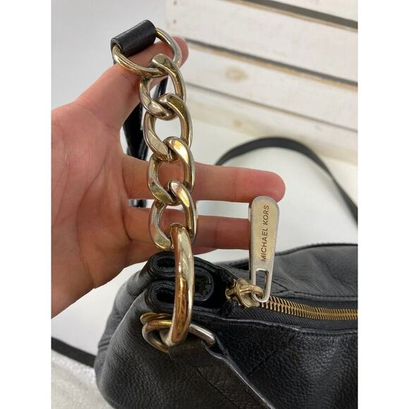 MICHAEL KORS MEDIUM BLACK PEBBLED LEATHER CROSSBODY BAG - Picture 10 of 13